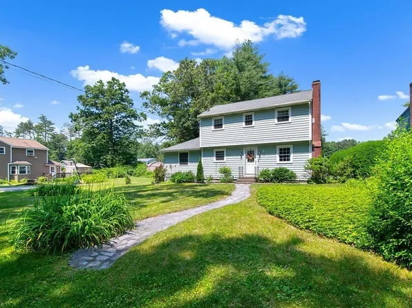 4 Old County Rd, Hudson, MA 01749