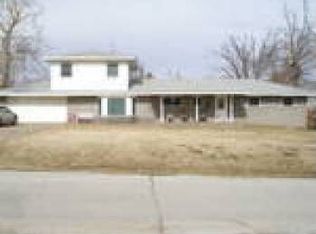 1812 W Oak St N, Collinsville, OK 74021