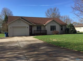 213 Stauffer Dr, Edgerton, OH 43517