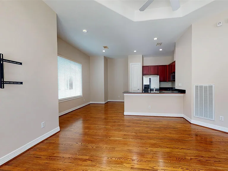 3826 Center St — Photo 21
