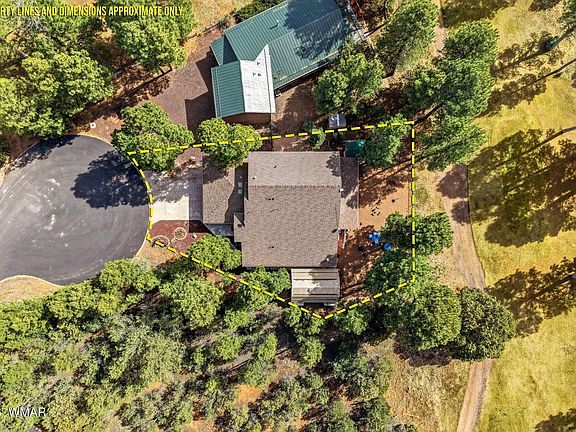 2nd image of 320 N 34th Dr