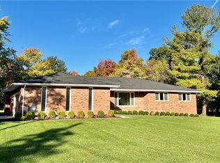 19294 Howe Rd, Strongsville, OH 44136