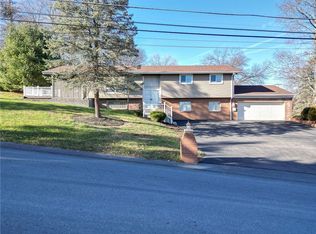 200 Julrich Dr, Mcmurray, PA