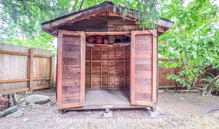 16316 NE 46th Ct — Photo 42