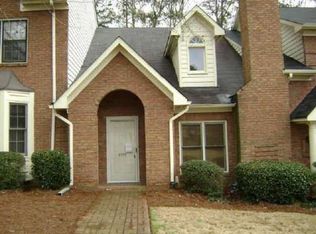 2715 Holcomb Springs Dr, Alpharetta, GA 30022