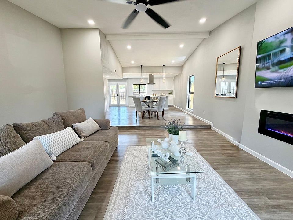 1st image of 1810 Sandra Ln