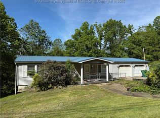 9 Fowler Ln, Mount Zion, WV 26151