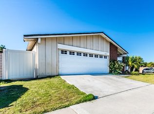 964 Dahlia Ave, Costa Mesa, CA 92626