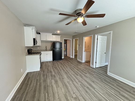 4th image of 610 Gordon St #B