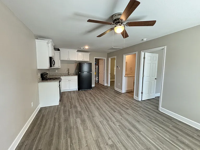 610 Gordon St #B — Photo 4