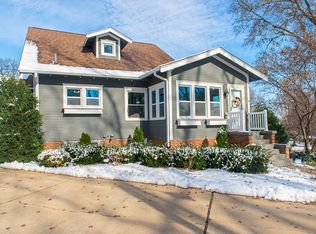 1640 Maplewood Dr NE, Cedar Rapids, IA 52402