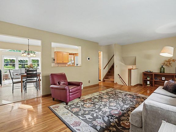 5th image of 16401 Temple Dr S