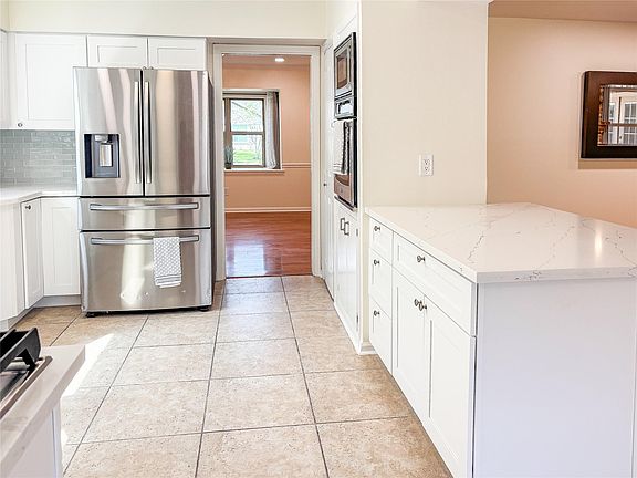 4th image of 10503 Raritan Dr