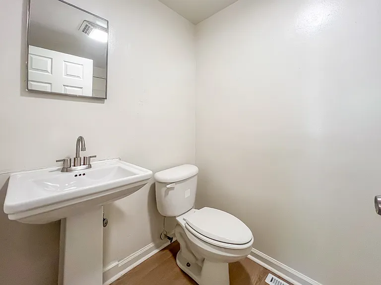 7 Fox Hill Dr #7 — Photo 5
