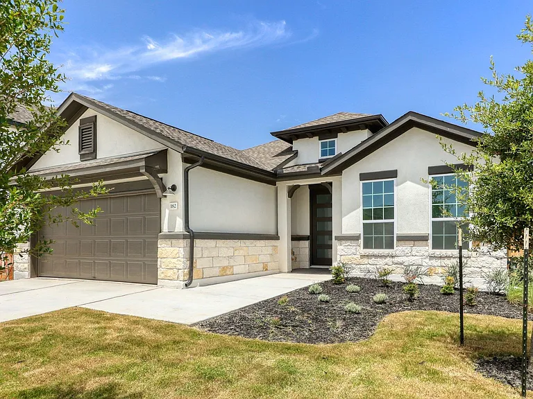 182 Yarbrough Dr — Photo 2