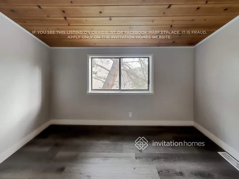 2927 Alhambra Dr — Photo 12