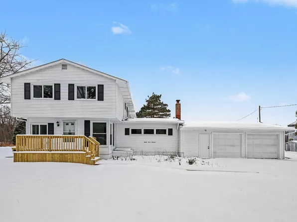 9700 Fenner Rd, Perry, MI 48872