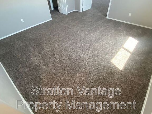3rd image of 11766 W Windrose Ave