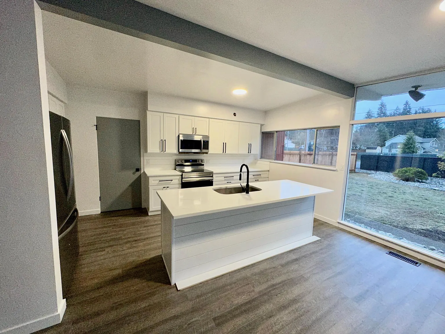 4 bed, 1925 sqft, $2,800 — Photo 3