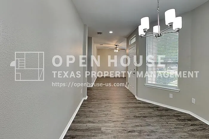 1317 Eagle Wing Ln — Photo 10