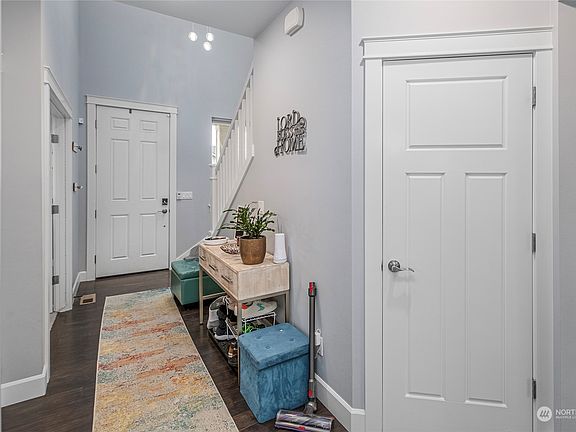 3rd image of 591 S Lawler Avenue