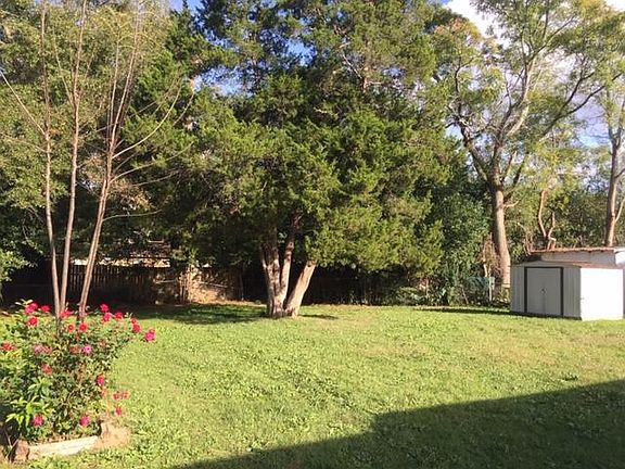 4th image of 16 Crawford Ave