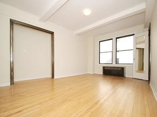 Rented by Buchbinder & Warren | media 8