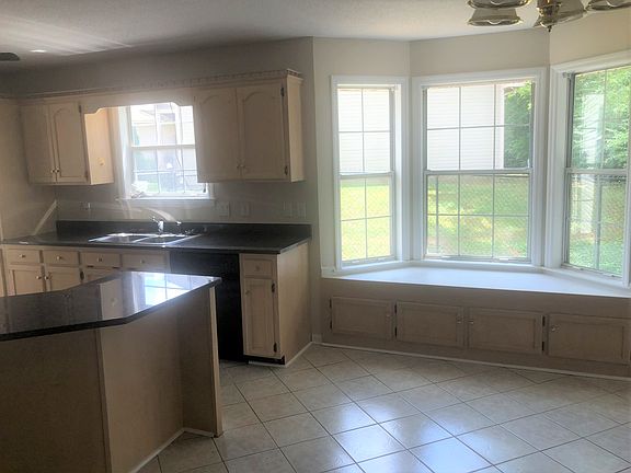 Window seat off of breakfast nook