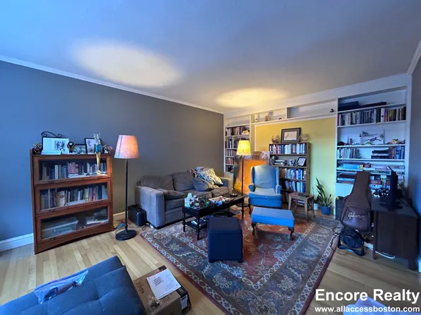 111 Longwood Ave #1, Brookline, MA 02446