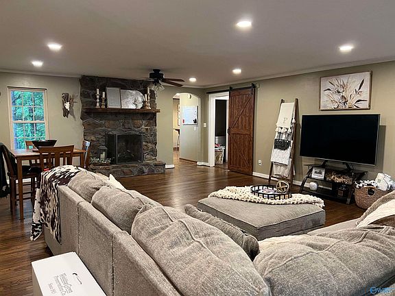 2nd image of 4312 Tawannah Cir W