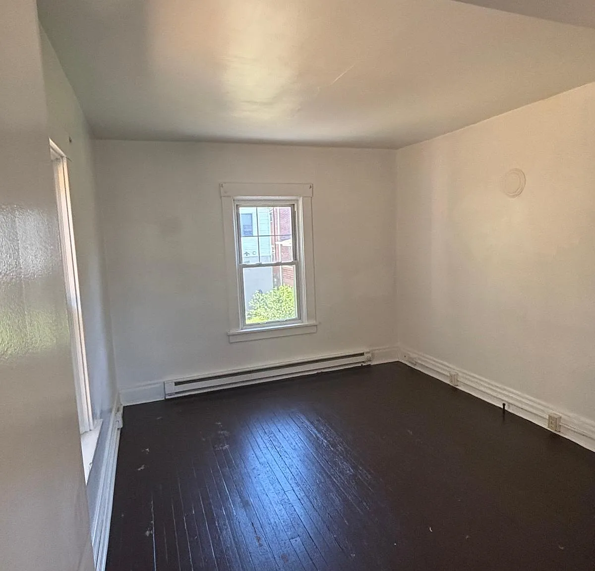 2 bed, 800 sqft, $880 — Photo 1