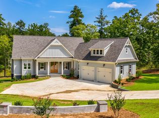 1010 Glen Eagle Dr, Greensboro, GA 30642