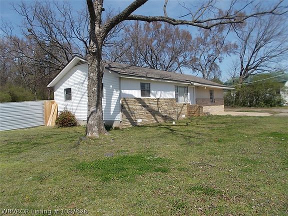 4th image of 4411 Alma Hwy