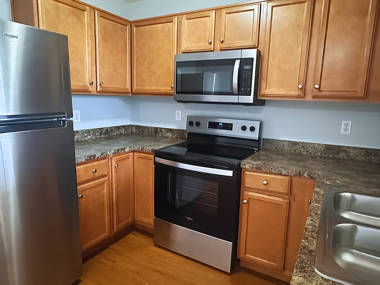 Chilewich Apartments — Photo 22
