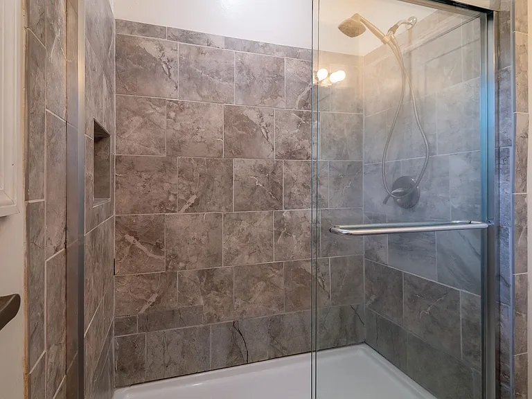 2520 Brentwood Pl — Photo 29