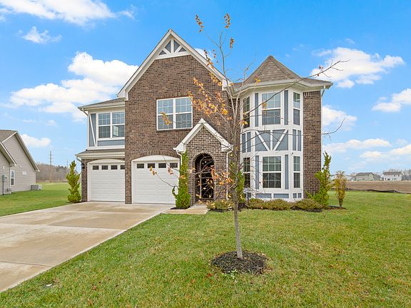 3rd image of 688 Albermarle Dr