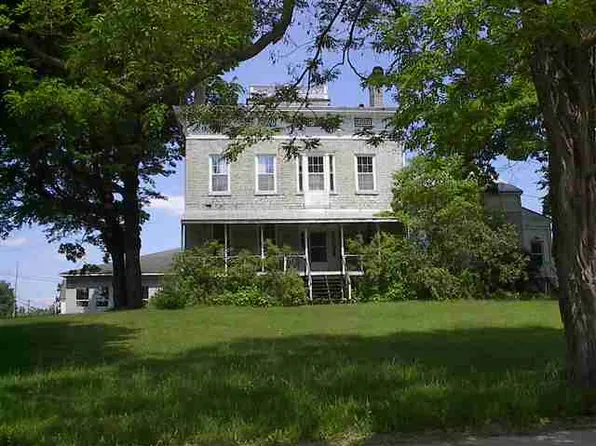 304 Gouverneur St, Morristown, NY 13664