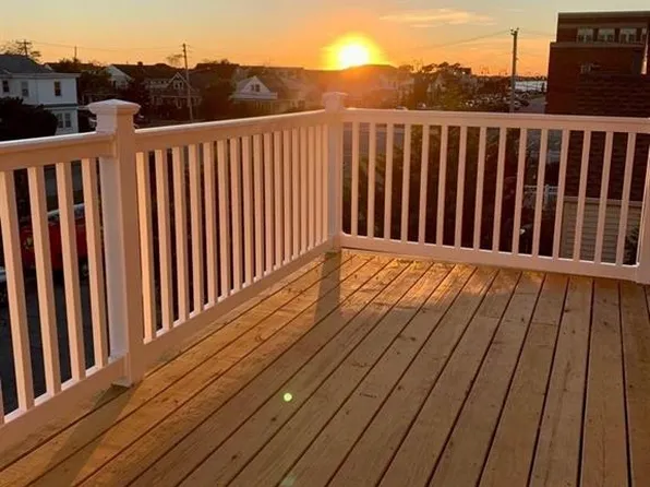 (undisclosed Address), Long Beach, NY 11561