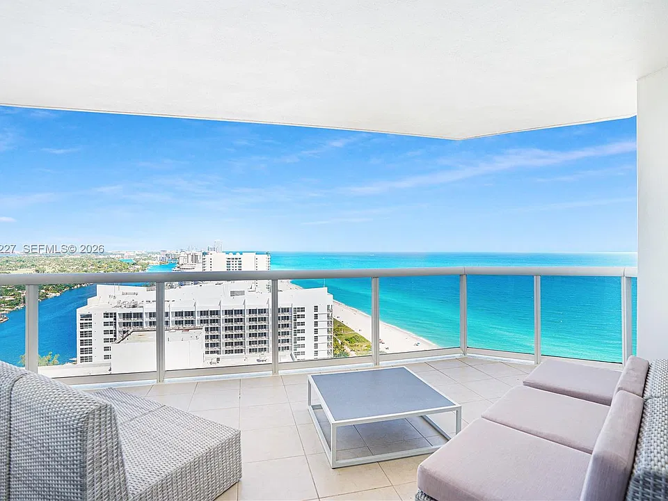 4779 Collins Ave #2908