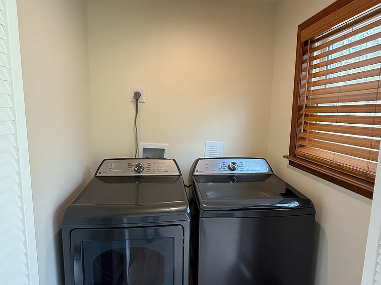 110 Dunlow Dr — Photo 13