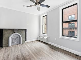 258 W 15th St #4R, New York, NY 10011