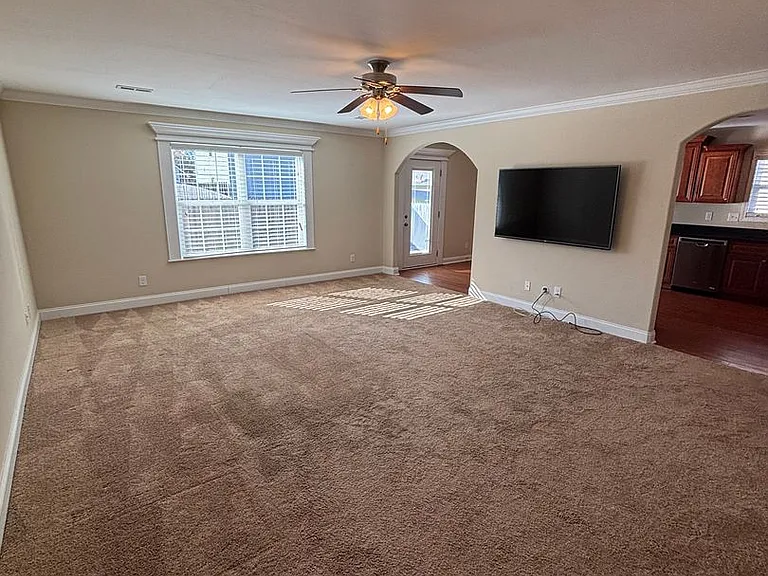 859 Wells Rd — Photo 3