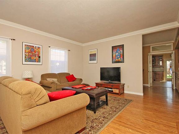 3rd image of 1073 57th St