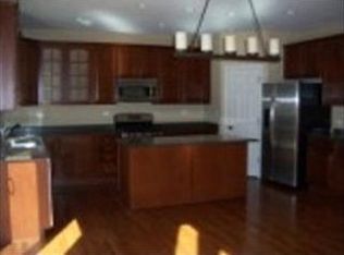 814 Blue Ridge Dr, Streamwood, IL 60107