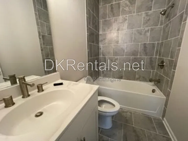 944 Hewitt Dr SE — Photo 21