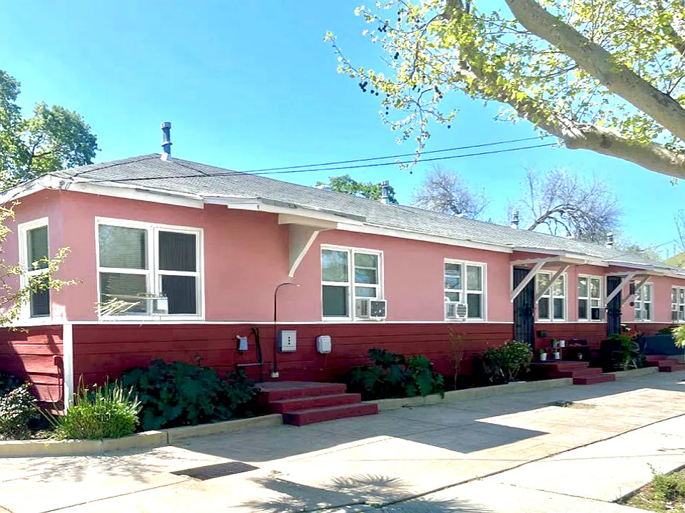 Outdoor front view of Apartments