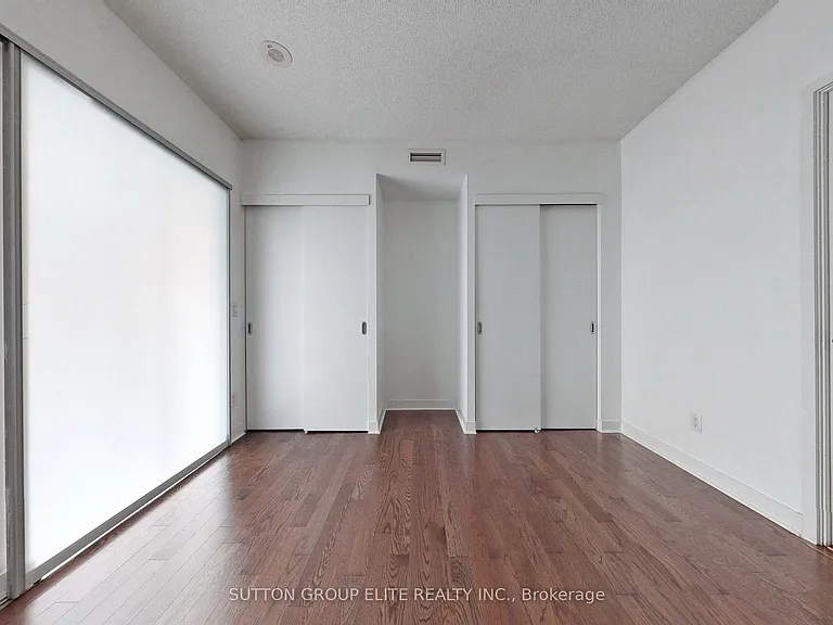 110 Charles St E #2410 — Photo 14