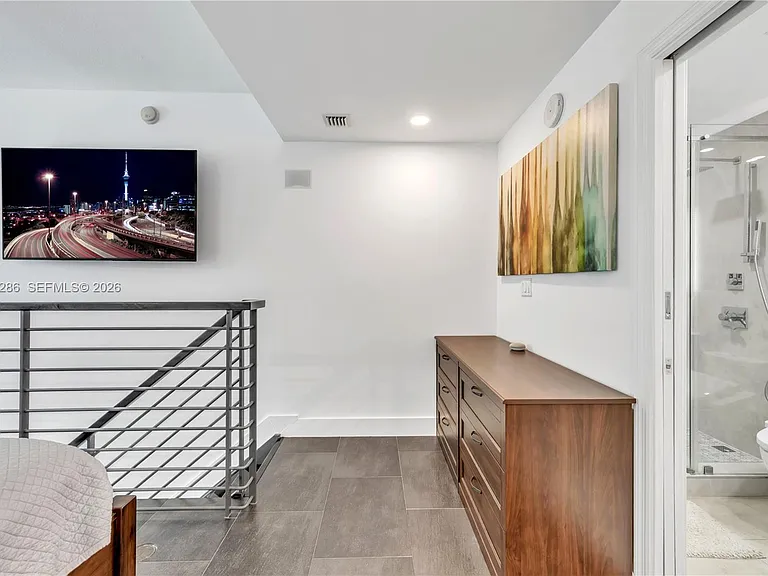 2217 SW 13th St #2217 — Photo 4