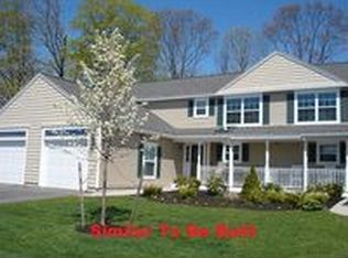 4 Brookfield Ct, Gorham, ME 04038