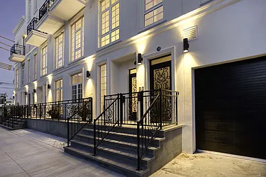 278 Nassau Avenue in Greenpoint